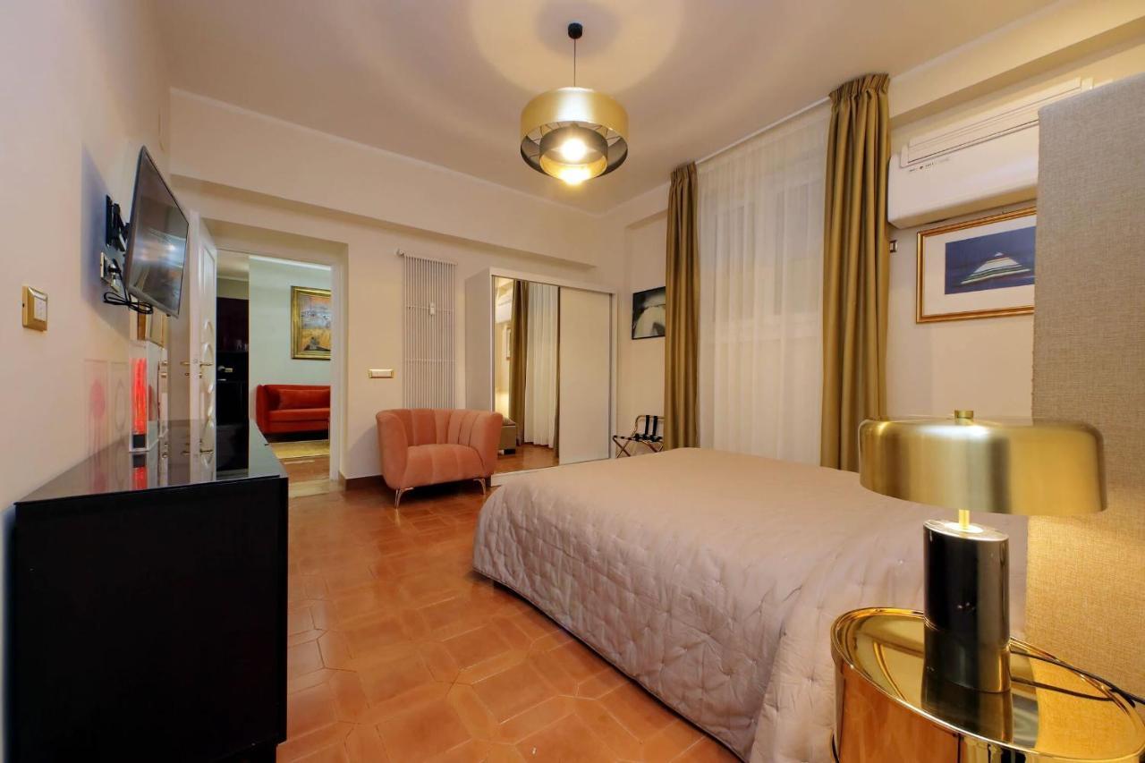 Luxury Di San Giacomo Apartment Roma Exterior foto